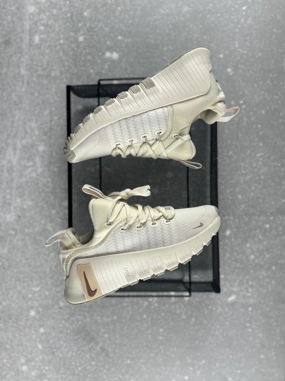 NIKE FREE METCON 6 DAMA
