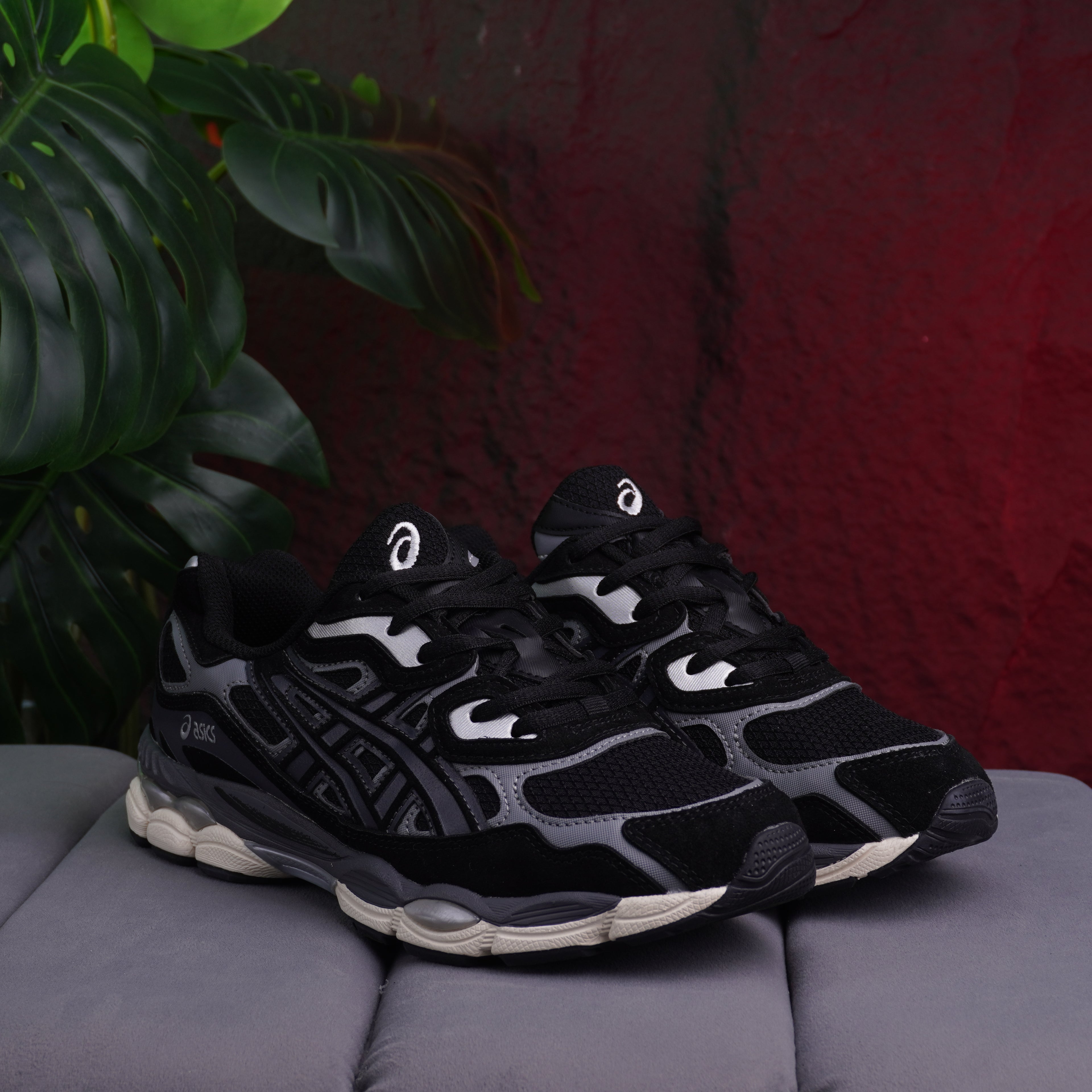 ASICS GEL CABALLERO NEGRO GRIS