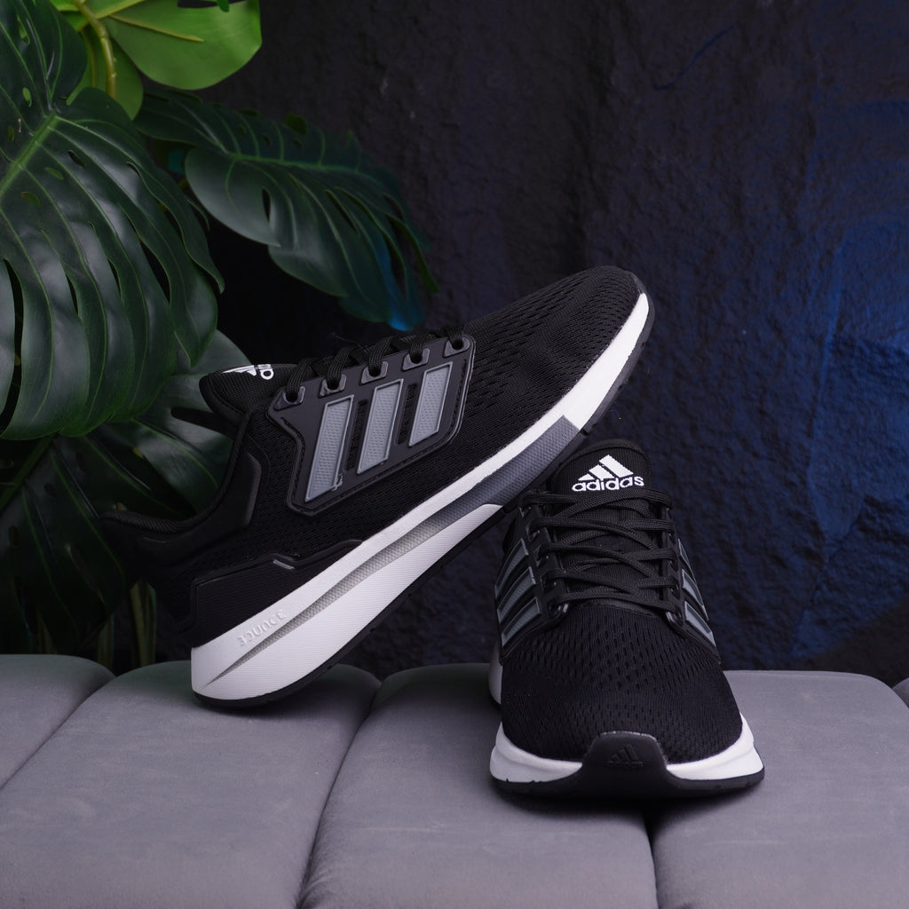 ADIDAS EQ21 RUN CABALLERO GRIS NEGRO