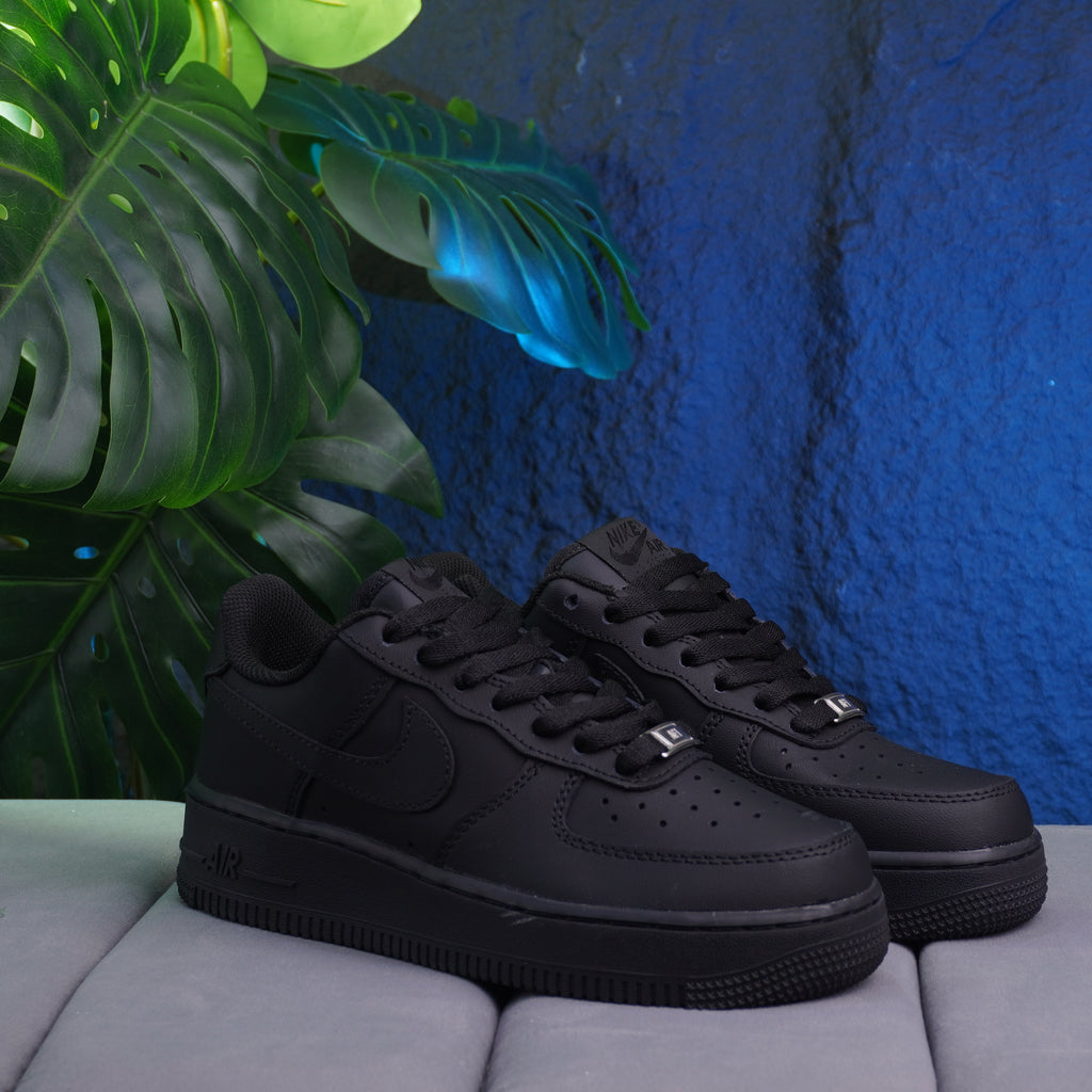 NIKE AIR FORCE ONE DAMA NEGRO