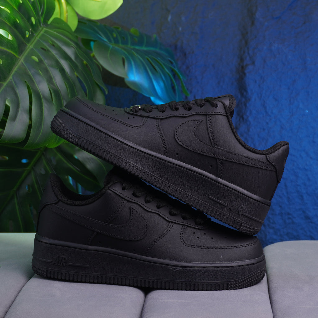 NIKE AIR FORCE ONE DAMA NEGRO