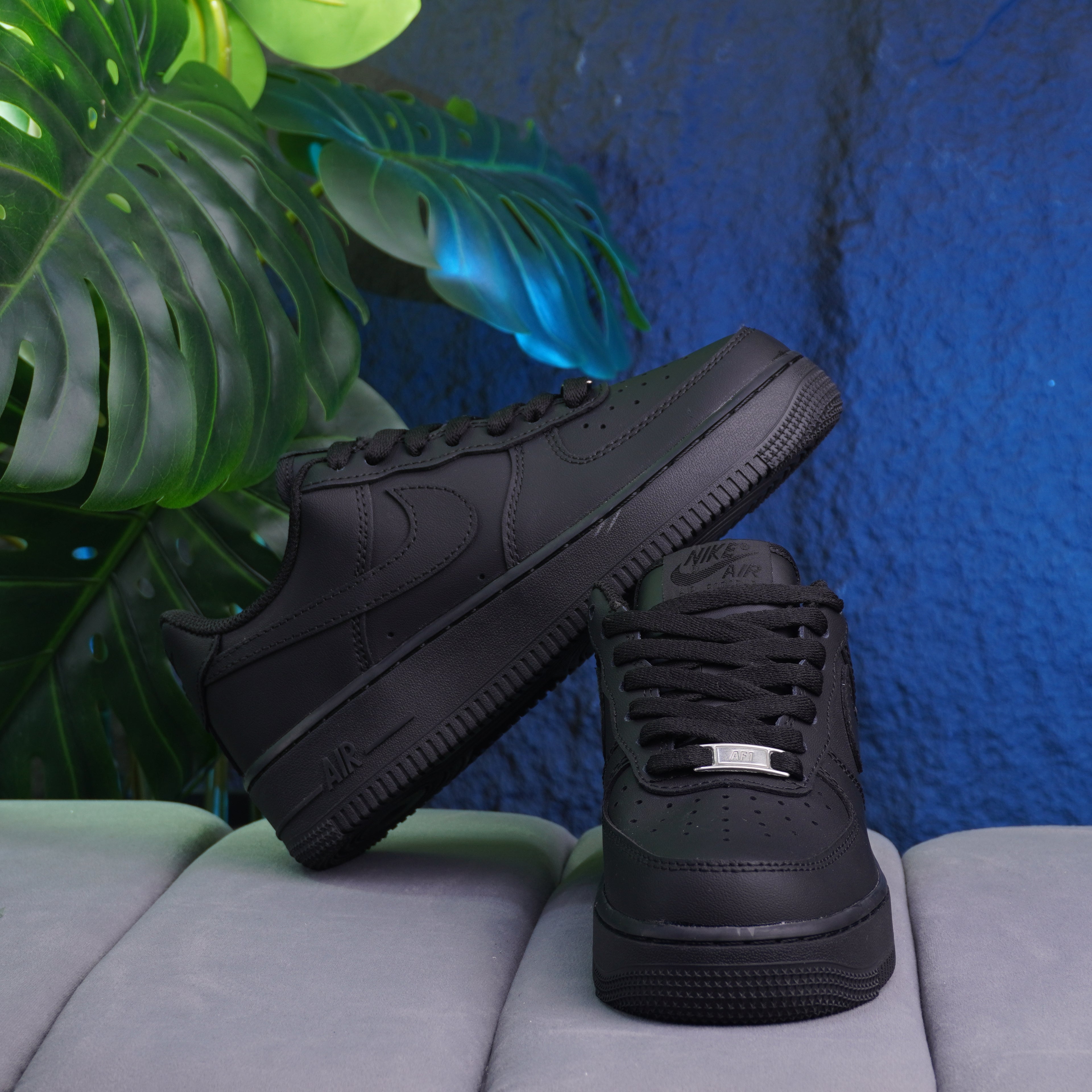 NIKE AIR FORCE ONE DAMA NEGRO