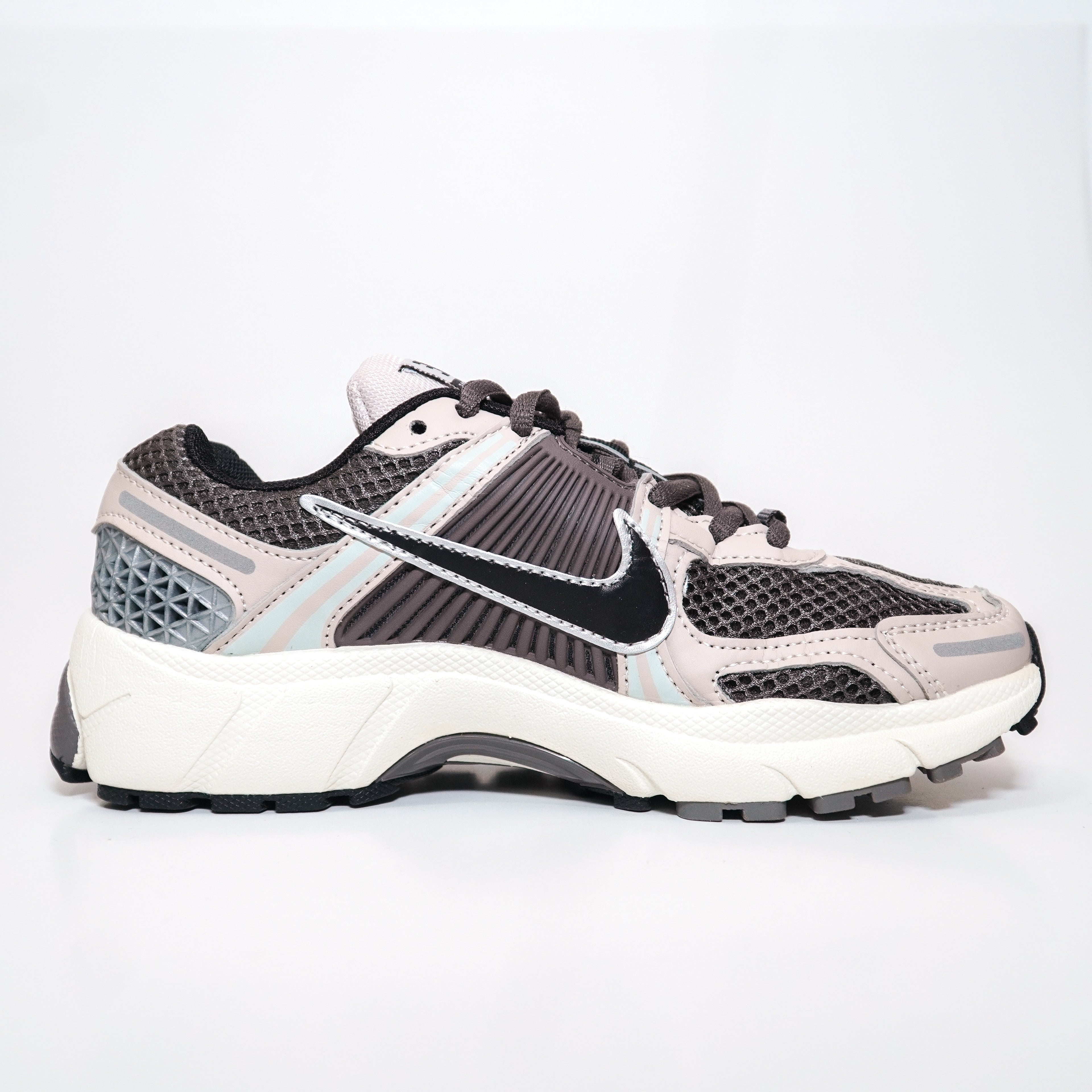 NIKE VOMERO DAMA CAFE