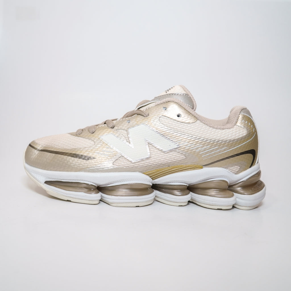 NEW BALANCE 2000 DAMA DORADO BLANCO