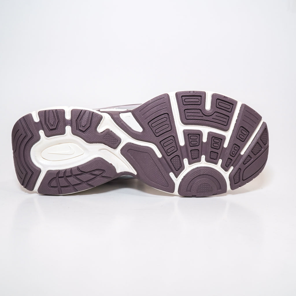 NIKE V5K RUN PLATEADO LILA