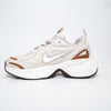 NIKE V5K RUN BEIGE CAFÉ