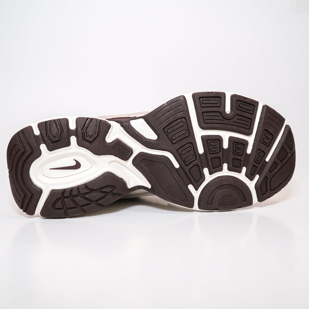 NIKE V5K RUN BEIGE CAFÉ
