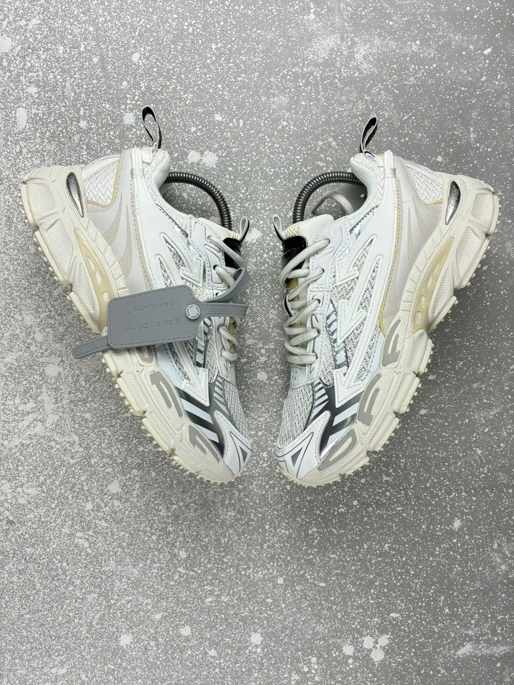 OFF WHITE BERHB CABALLERO