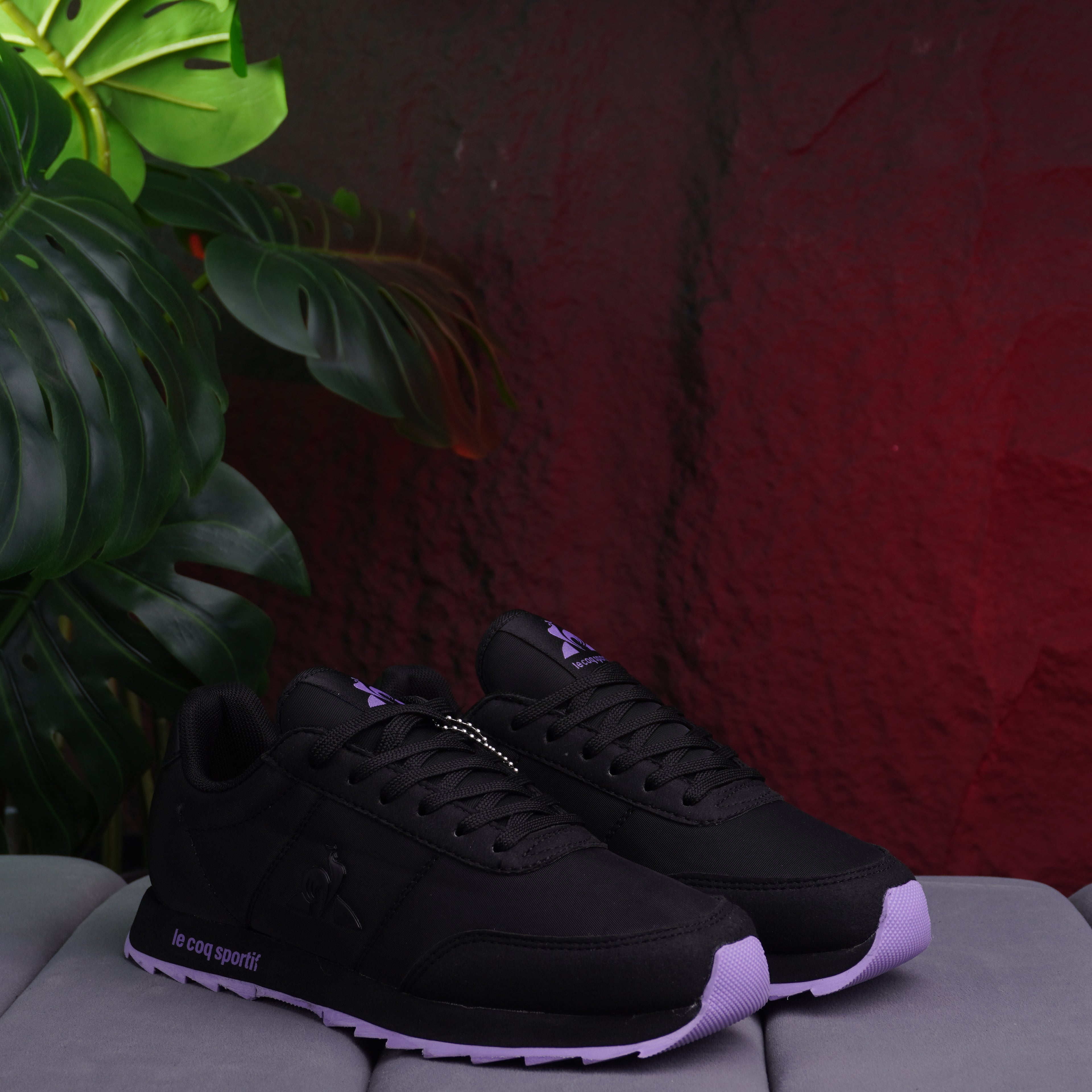 LE COQ RACERONE DAMA NEGRO MORADO