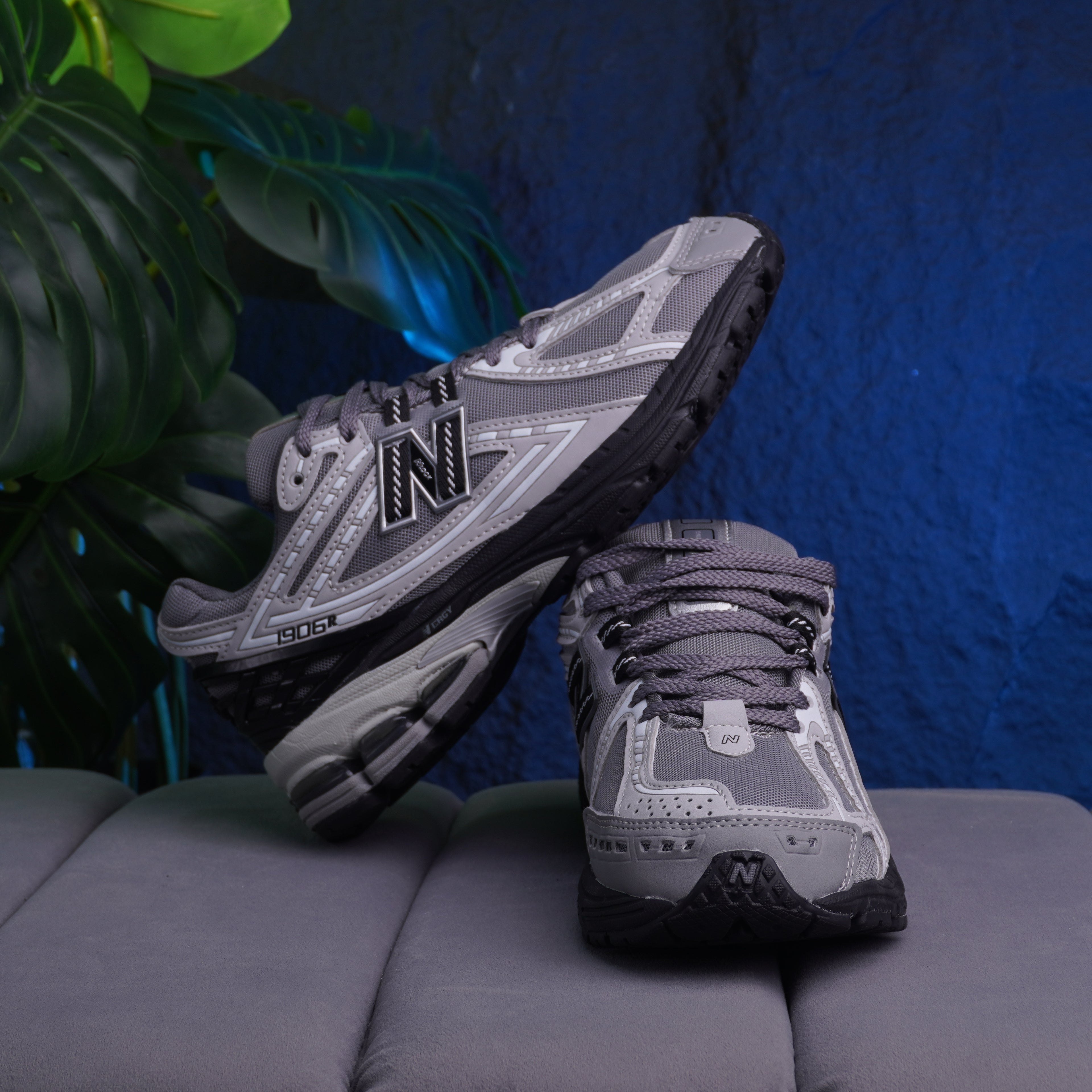 NEW BALANCE 1906R CABALLERO GRIS