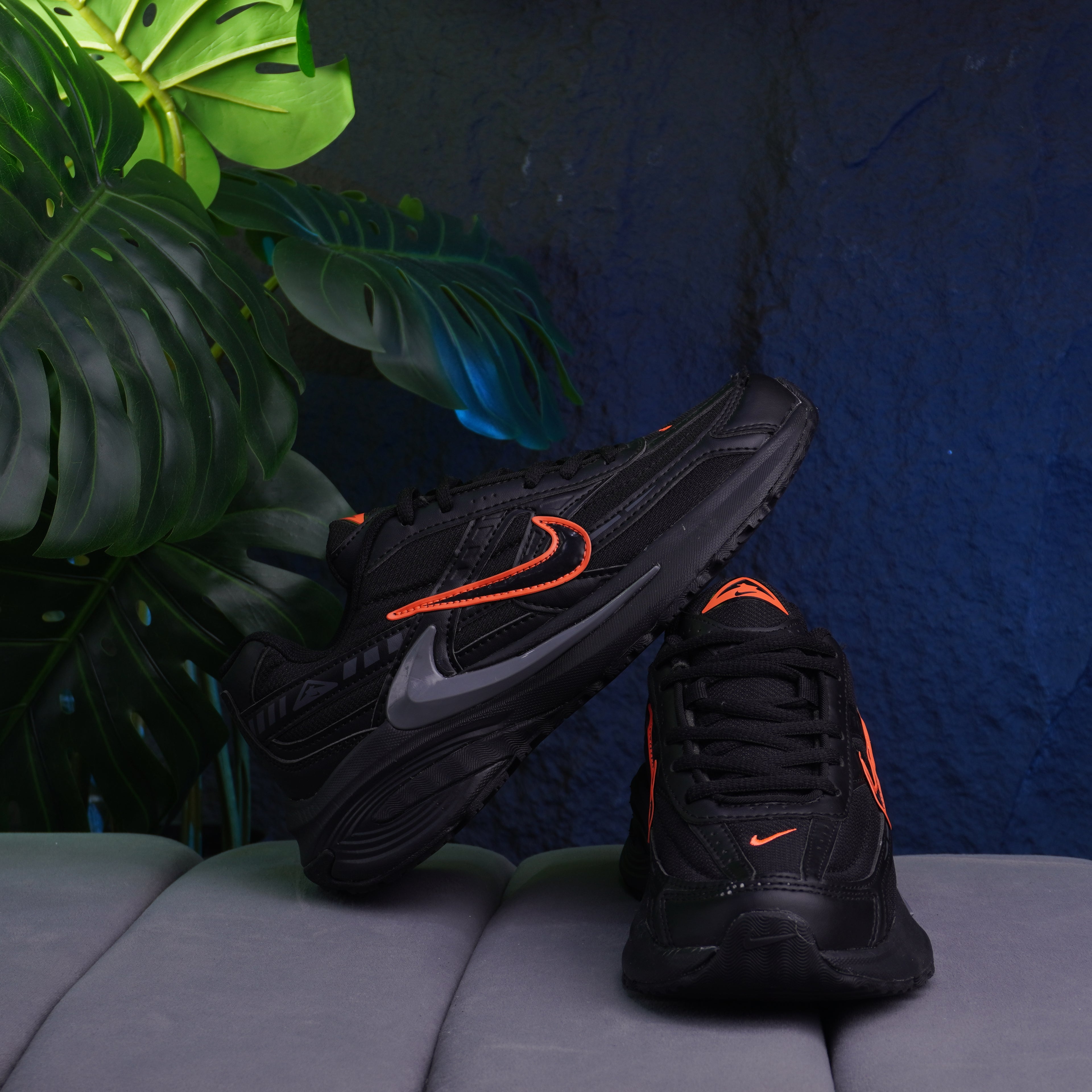NIKE INITIATOR DAMA NEGRO NARANJA