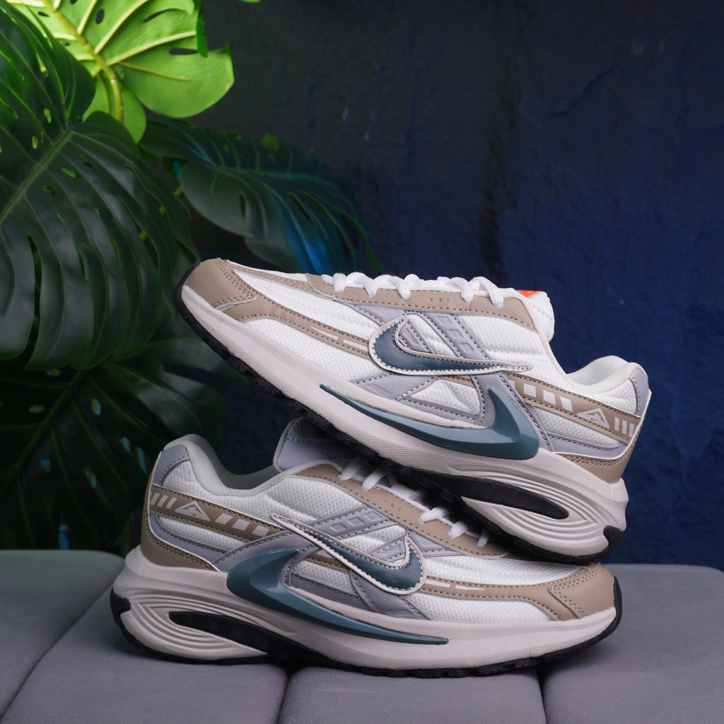 NIKE INITIATOR CABALLERO BEIGE BLANCO