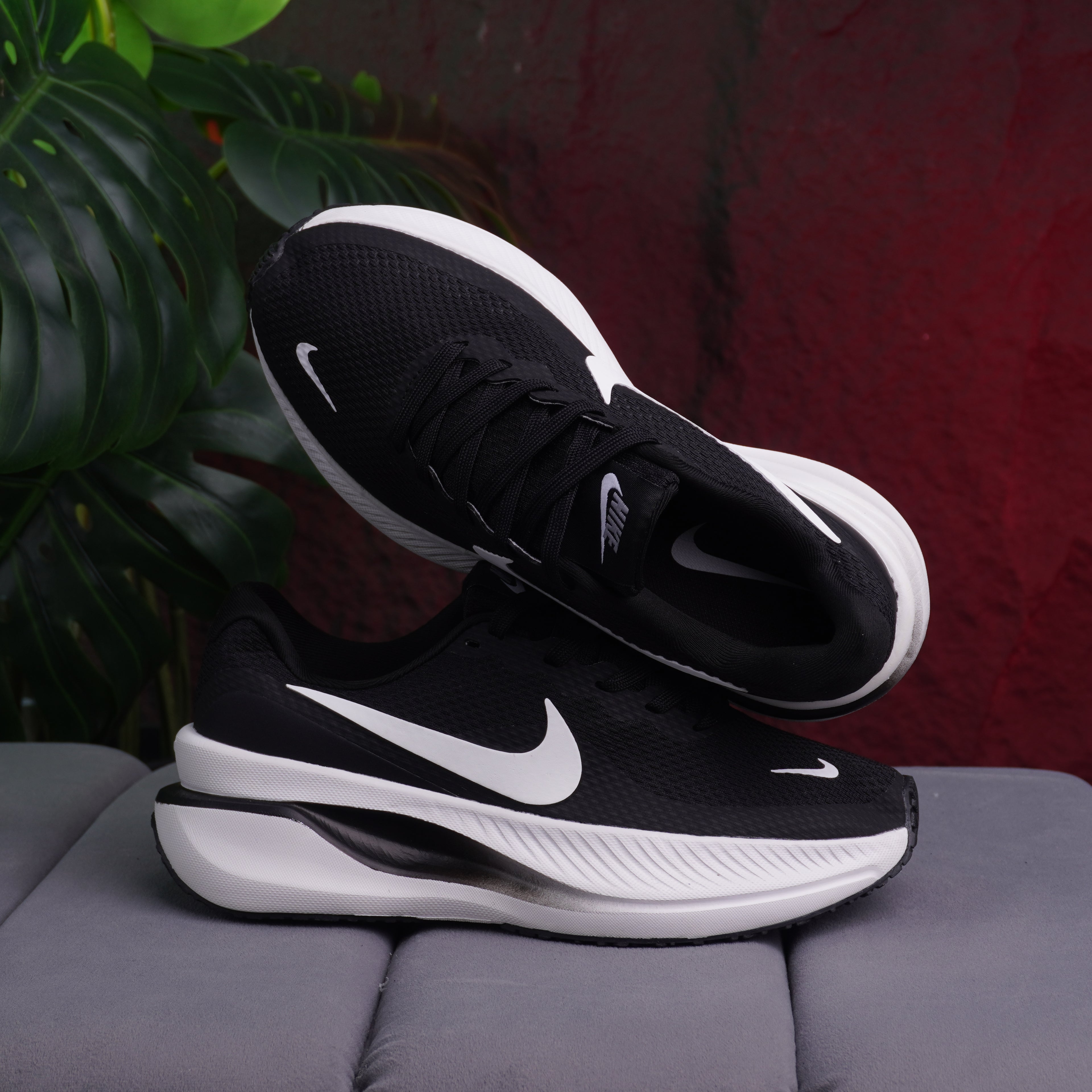 NIKE ZOOM DAMA NEGRO BLANCO