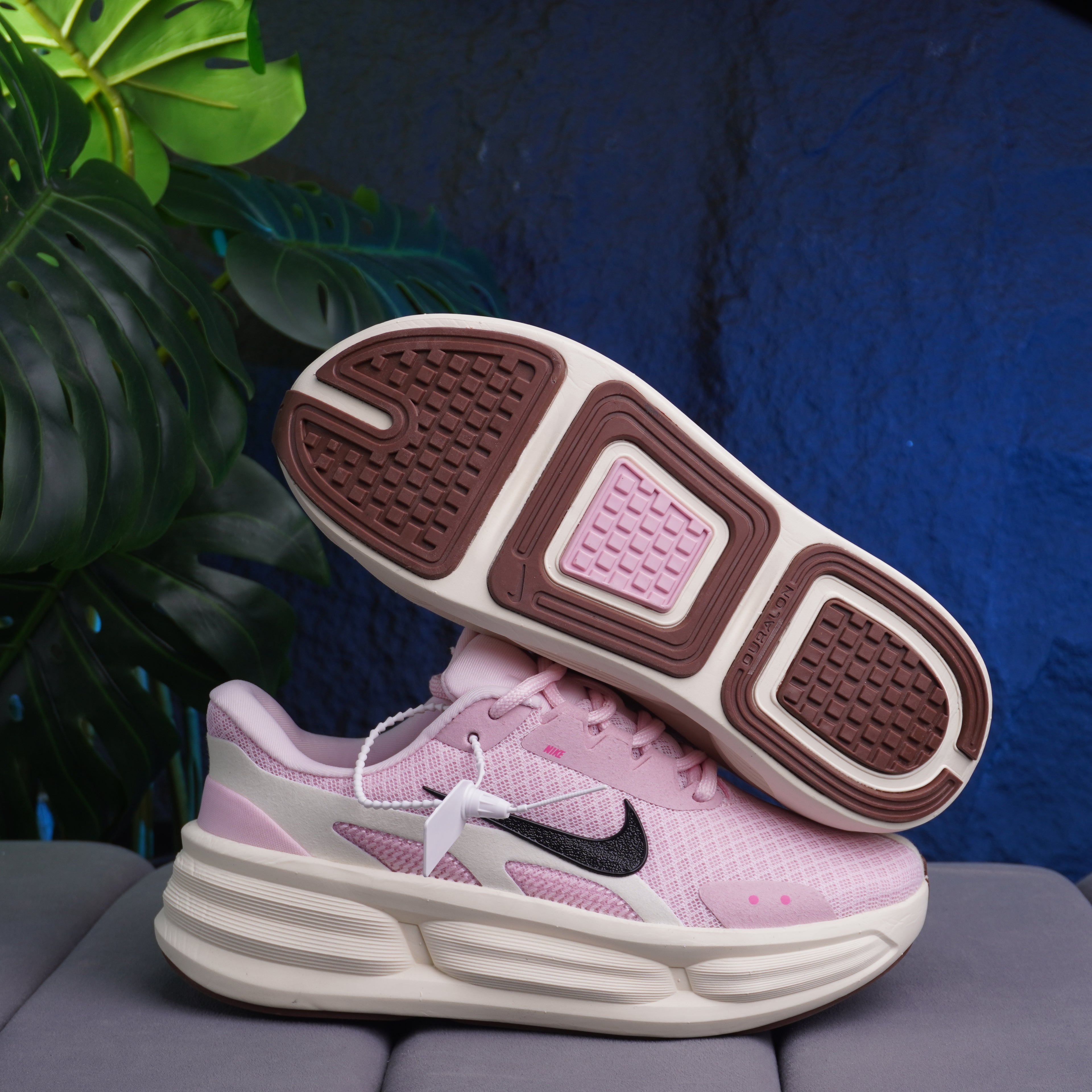 NIKE RIDE DAMA BEIGE ROSADO