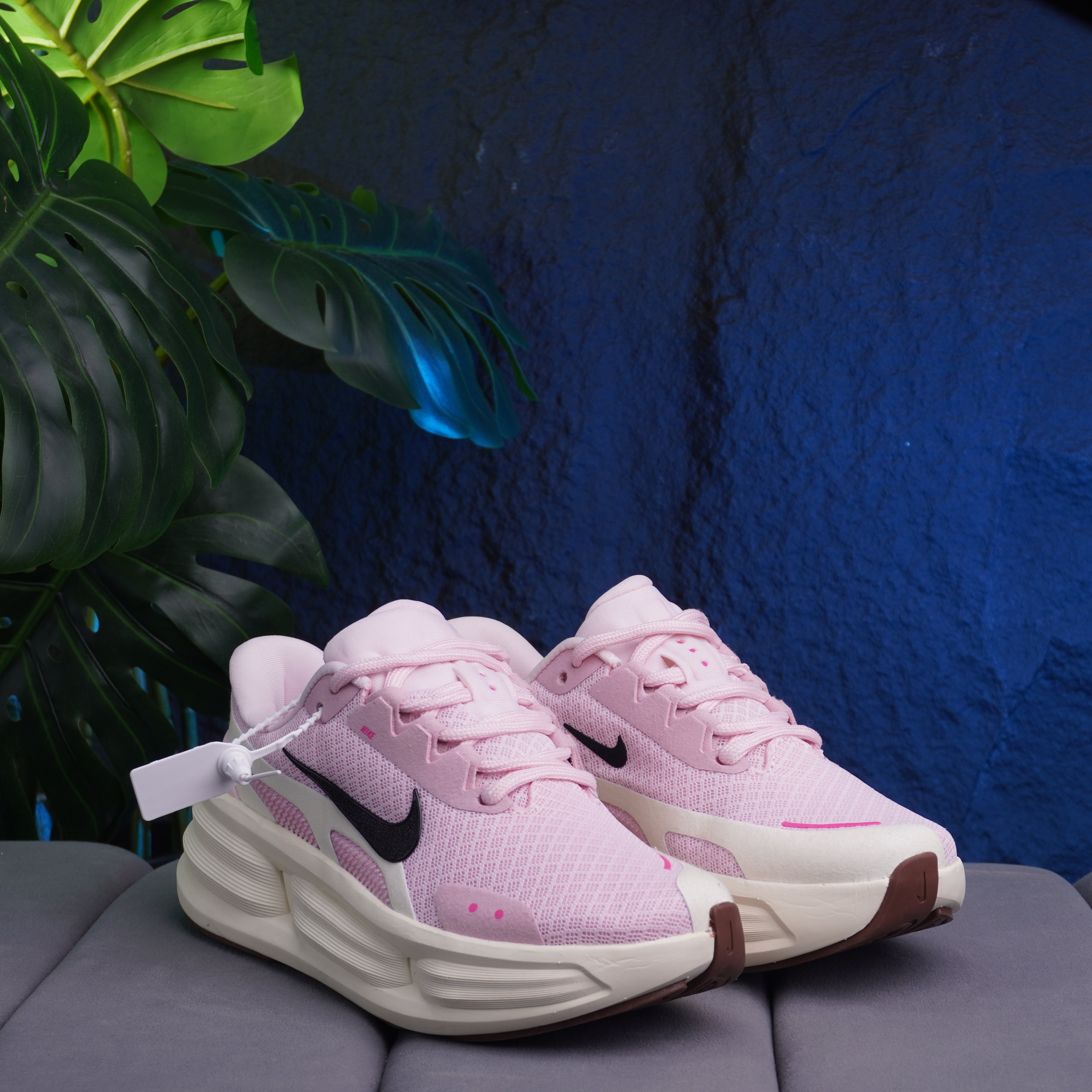 NIKE RIDE DAMA BEIGE ROSADO