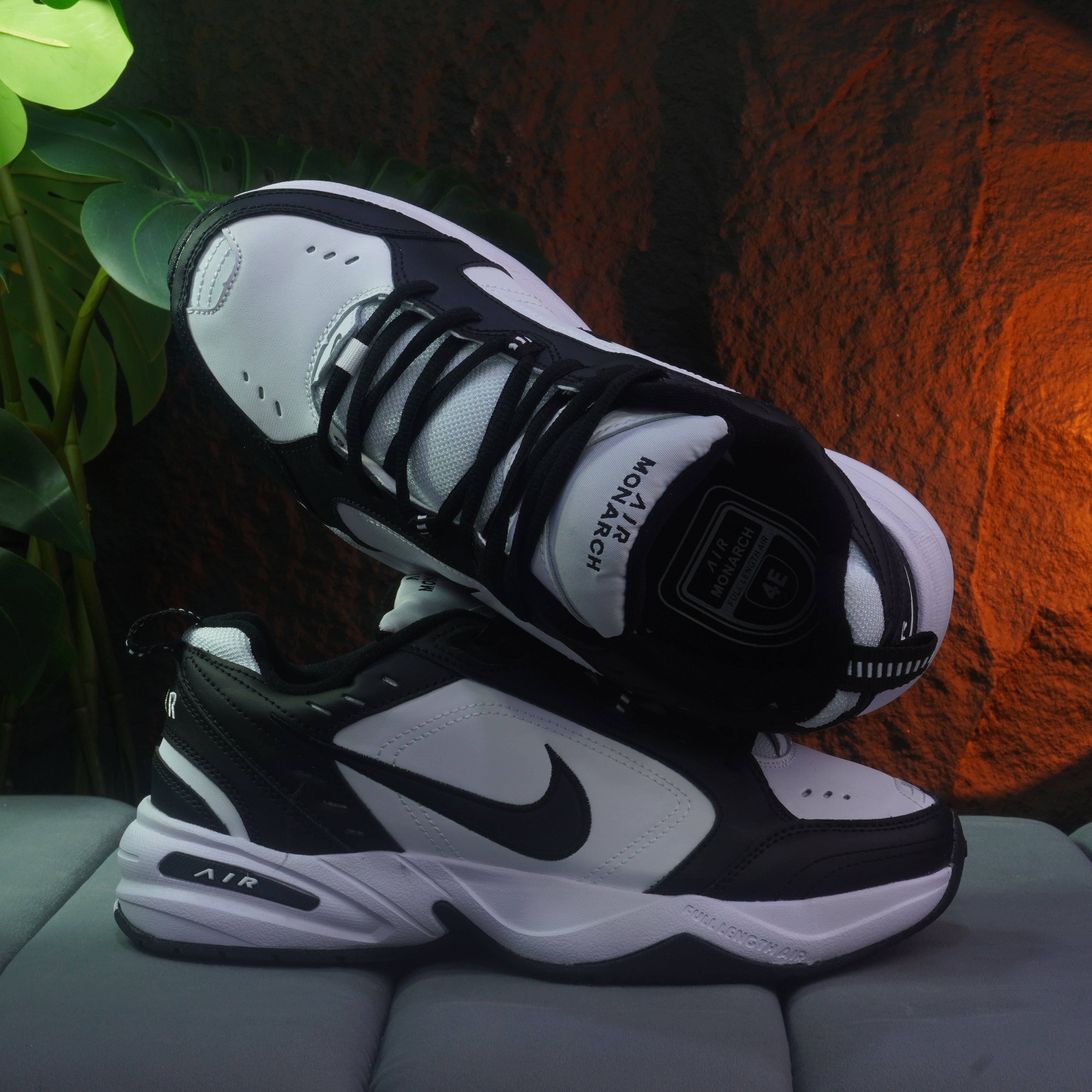 NIKE MONARCH IV CABALLERO BLANCO NEGRO