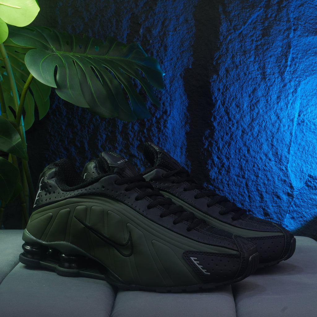 NIKE SHOX CABALLERO NEGRO VERDE