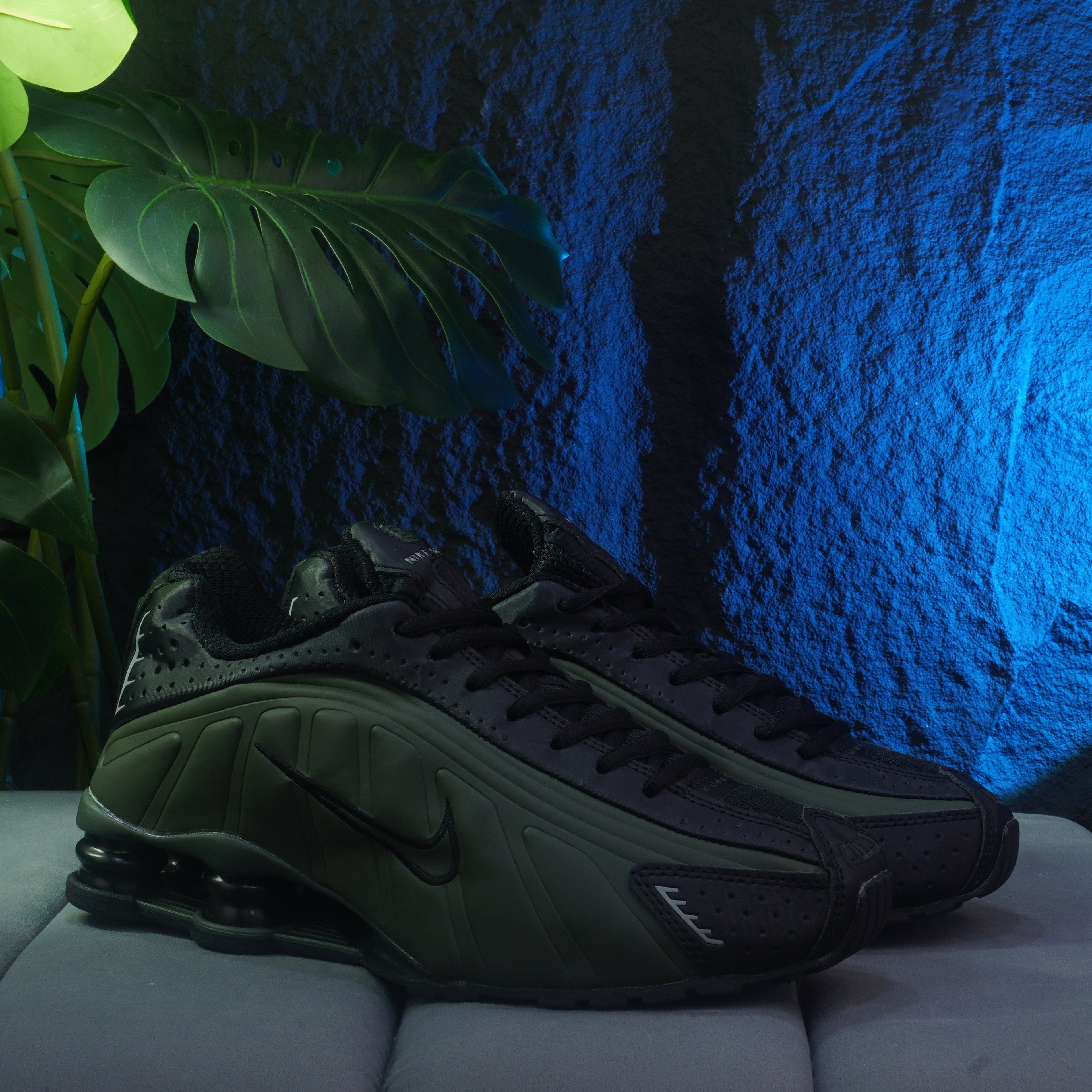 NIKE SHOX CABALLERO NEGRO VERDE