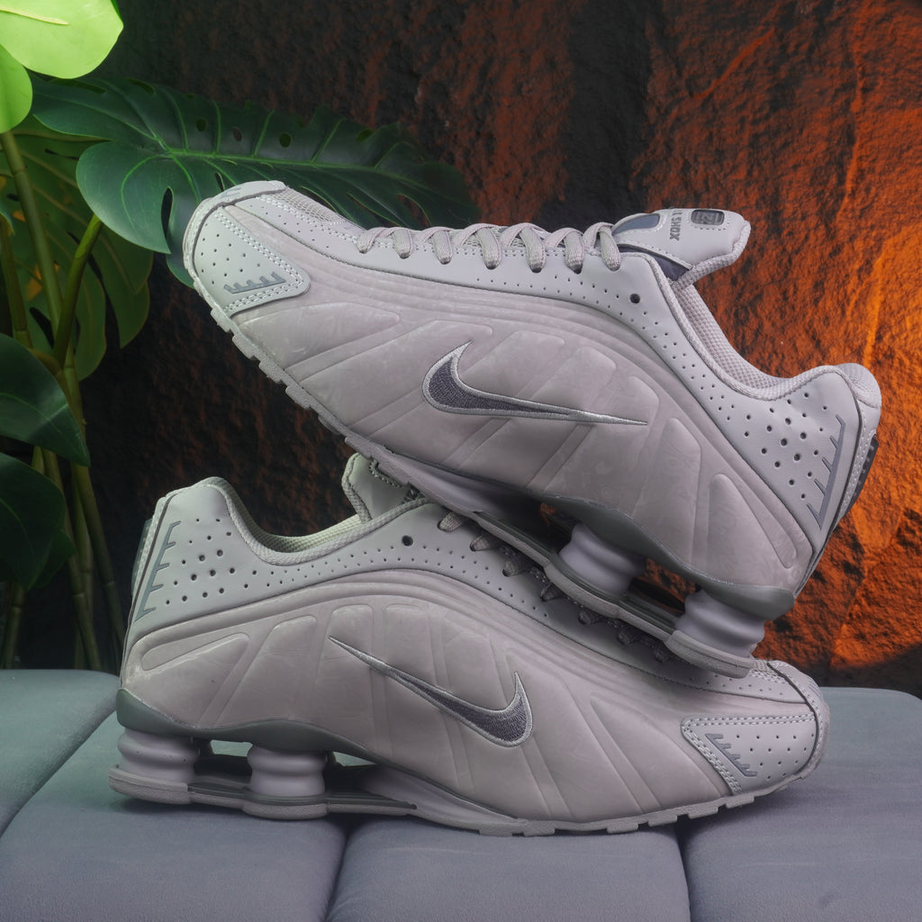NIKE SHOX R4 CABALLERO BEIGE