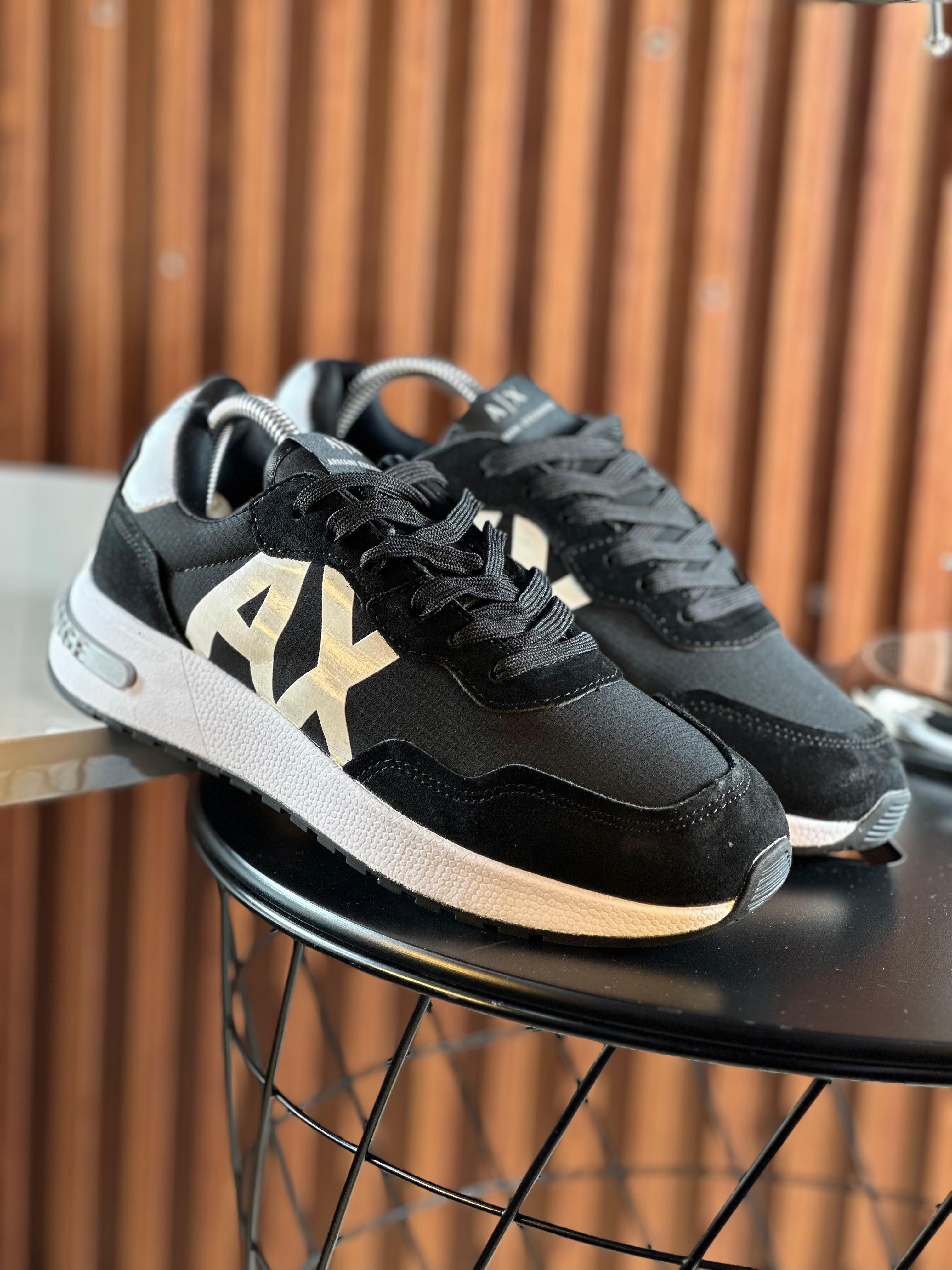 ARMANI EXCHANGE CABALLERO NEGRO BLANCO