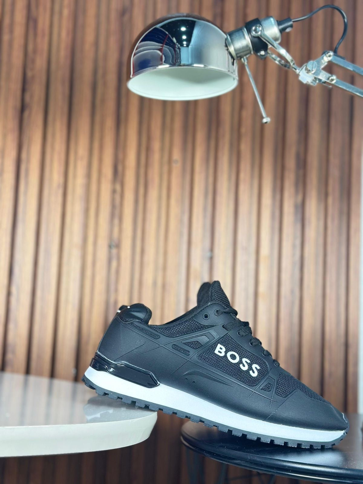 HUGO BOSS CABALLERO NEGRO BLANCO