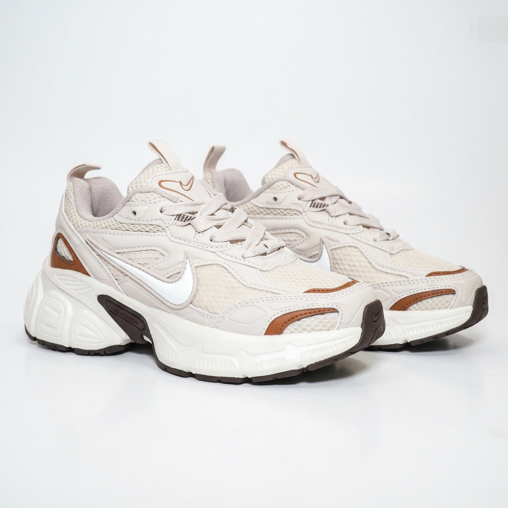 NIKE V5K RUN BEIGE CAFÉ